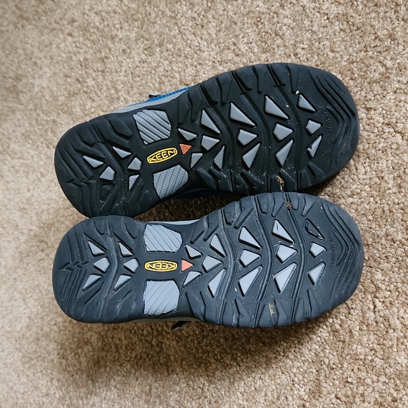 Keen kids shoes size 12 blue - Picture 3 of 6